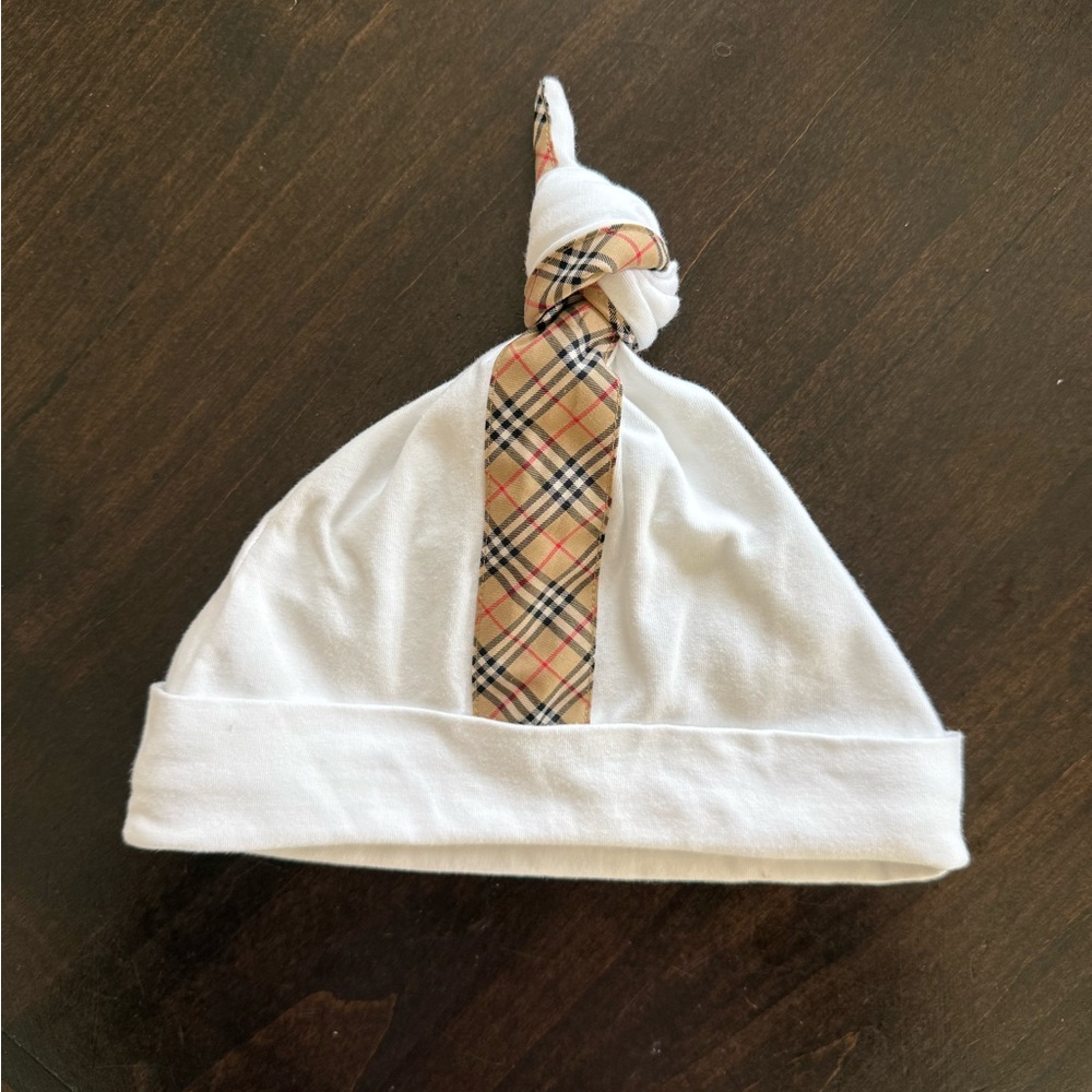 NEW Burberry baby toddler hat beanie white checkered 12m - 18m
